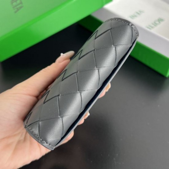 2025SS Love at first sight with the new release BOTTEGA VENETA Card Case 2025SS Love at first sight with the new release BOTTEGA VENETA Card Case
