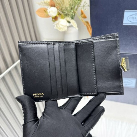 2025SS Miraculous sale special price! PRADA Bifold Wallet 2025SS Miraculous sale special price! PRADA Bifold Wallet