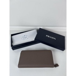 2025SS Clean silhouette PRADA Prada wallet