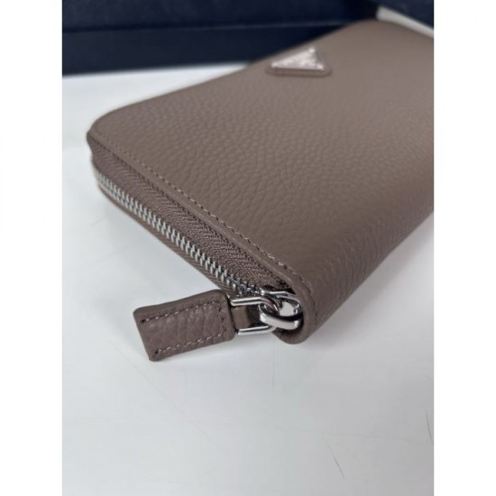 2025SS Clean silhouette PRADA Prada wallet 2025SS Clean silhouette PRADA Prada wallet
