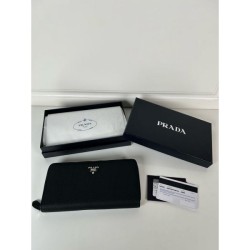 2025SS Too Casual PRADA Long Wallet