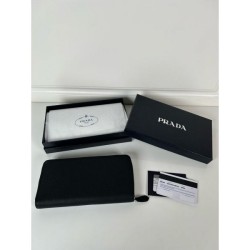 2025SS Too Casual PRADA Long Wallet