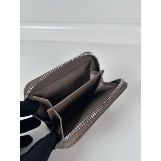 2025SS Excellent item that is perfect for this year PRADA Prada card case 2025SS Excellent item that is perfect for this year PRADA Prada card case