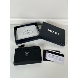 2025SS This season's fashion-looking PRADA card case