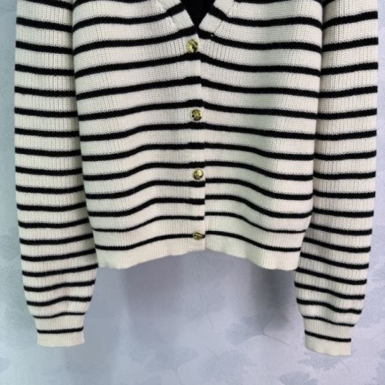 CELINE Knit Cardigan 2025 Autumn/Winter Overseas Limited Arrival New Item CELINE Knit Cardigan 2025 Autumn/Winter Overseas Limited Arrival New Item