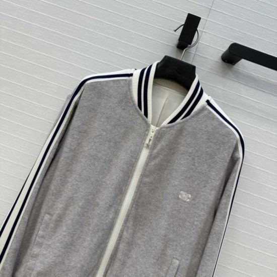 CELINE Celine Jacket 2025 Fall/Winter Domestic Sale Model that is sure to sell out CELINE Celine Jacket 2025 Fall/Winter Domestic Sale Model that is sure to sell out