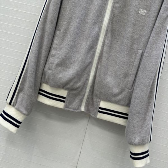 CELINE Celine Jacket 2025 Fall/Winter Domestic Sale Model that is sure to sell out CELINE Celine Jacket 2025 Fall/Winter Domestic Sale Model that is sure to sell out