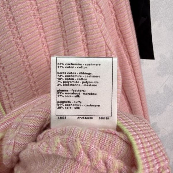 CHANEL Knit Cardigan 2025 Autumn/Winter Limited First-come-first-served Popular New Item CHANEL Knit Cardigan 2025 Autumn/Winter Limited First-come-first-served Popular New Item