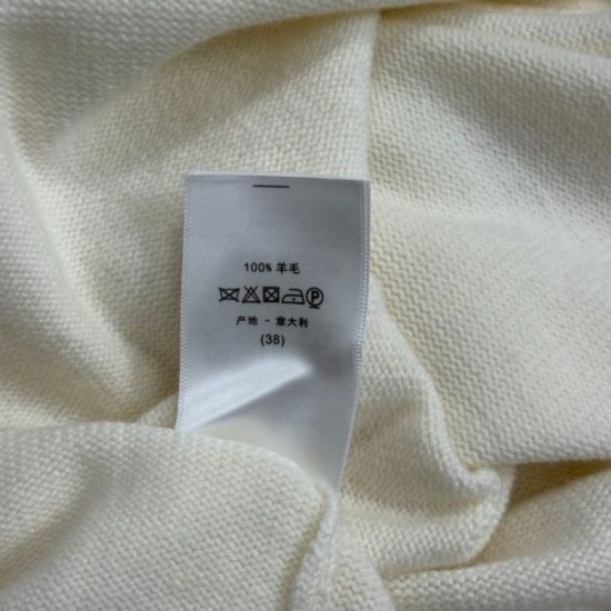 2025FW Pullover Knit DIOR Magazine featured in the forefront of trends 2025FW Pullover Knit DIOR Magazine featured in the forefront of trends