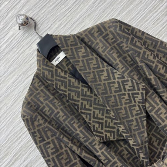 FENDI trench coat 2025 autumn/winter hottest new autumn/winter outerwear FENDI trench coat 2025 autumn/winter hottest new autumn/winter outerwear