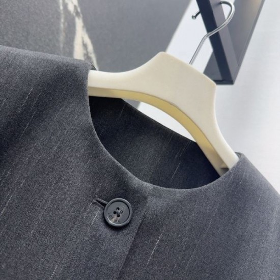 LOEWE LOEWE Suit Jacket 2025 Autumn/Winter inevitable love at first sight New sale LOEWE LOEWE Suit Jacket 2025 Autumn/Winter inevitable love at first sight New sale