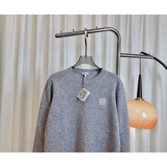 LOEWE Wool Tops 2025 Autumn/Winter Featured Autumn/Winter Items You Can't Miss LOEWE Wool Tops 2025 Autumn/Winter Featured Autumn/Winter Items You Can't Miss