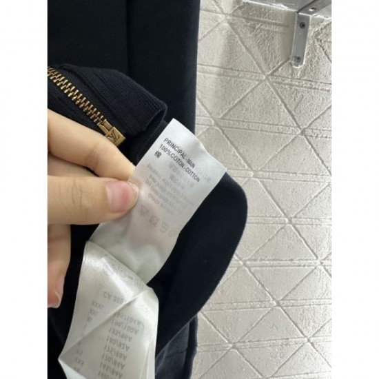 2025FW Outerwear LOUIS VUITTON Louis Vuitton Latest trends Luxury outerwear 2025FW Outerwear LOUIS VUITTON Louis Vuitton Latest trends Luxury outerwear
