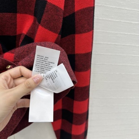 LOUIS VUITTON Knit Cardigan 2025 Autumn/Winter Limited Sale This season's popular item LOUIS VUITTON Knit Cardigan 2025 Autumn/Winter Limited Sale This season's popular item