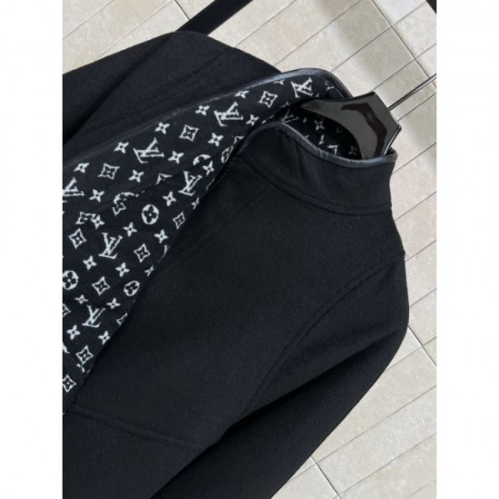 LOUIS VUITTON Louis Vuitton Poncho Coat 2025 New Autumn/Winter Trend Outerwear Popular in Japan LOUIS VUITTON Louis Vuitton Poncho Coat 2025 New Autumn/Winter Trend Outerwear Popular in Japan
