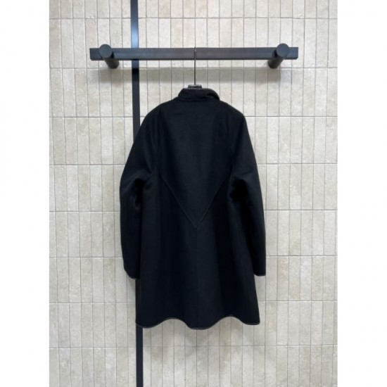 LOUIS VUITTON Louis Vuitton Poncho Coat New Fall/Winter 2025 Recommended coat that is sure to be a hit this year LOUIS VUITTON Louis Vuitton Poncho Coat New Fall/Winter 2025 Recommended coat that is sure to be a hit this year