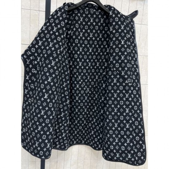 LOUIS VUITTON Louis Vuitton Poncho Coat New Fall/Winter 2025 Recommended coat that is sure to be a hit this year LOUIS VUITTON Louis Vuitton Poncho Coat New Fall/Winter 2025 Recommended coat that is sure to be a hit this year