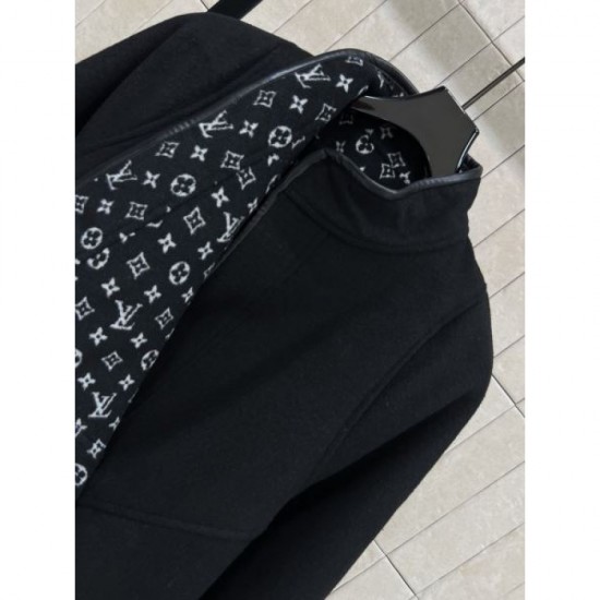 LOUIS VUITTON Louis Vuitton Poncho Coat New Fall/Winter 2025 Recommended coat that is sure to be a hit this year LOUIS VUITTON Louis Vuitton Poncho Coat New Fall/Winter 2025 Recommended coat that is sure to be a hit this year