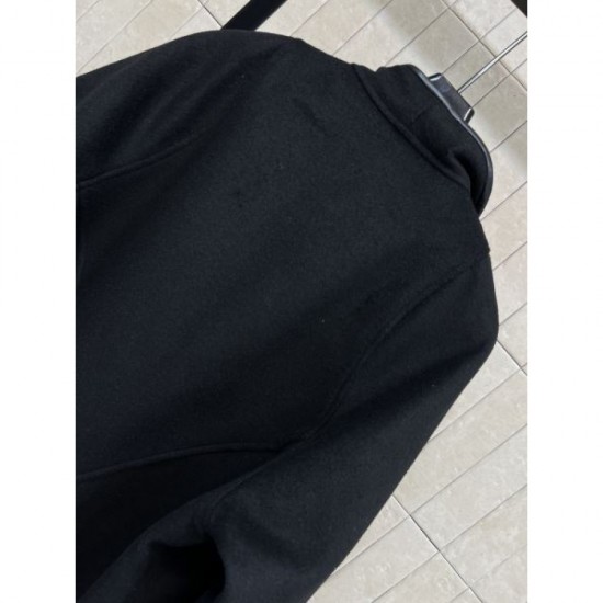LOUIS VUITTON Louis Vuitton Poncho Coat New Fall/Winter 2025 Recommended coat that is sure to be a hit this year LOUIS VUITTON Louis Vuitton Poncho Coat New Fall/Winter 2025 Recommended coat that is sure to be a hit this year