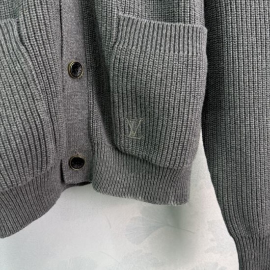 LOUIS VUITTON Knit Cardigan 2025 Fall/Winter New Item Limited to this season's popular trend shops LOUIS VUITTON Knit Cardigan 2025 Fall/Winter New Item Limited to this season's popular trend shops