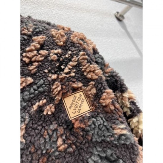 LOUIS VUITTON Sheep Boa Coat 2025 New Autumn/Winter Luxury design with a retro feel LOUIS VUITTON Sheep Boa Coat 2025 New Autumn/Winter Luxury design with a retro feel