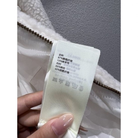LOUIS VUITTON Outerwear 2025 New Autumn/Winter Fashionable and comfortable Autumn/Winter outerwear LOUIS VUITTON Outerwear 2025 New Autumn/Winter Fashionable and comfortable Autumn/Winter outerwear