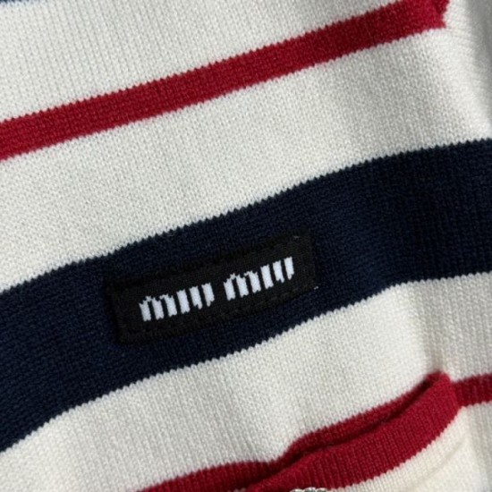 2025FW Knit Cardigan MIU MIU Miu Miu Create your own personality Popular autumn and winter outfit 2025FW Knit Cardigan MIU MIU Miu Miu Create your own personality Popular autumn and winter outfit