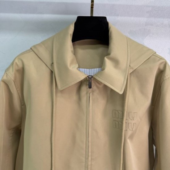 MIU MIU Trench Coat 2025 New Autumn/Winter A classic autumn/winter outerwear with outstanding presence MIU MIU Trench Coat 2025 New Autumn/Winter A classic autumn/winter outerwear with outstanding presence