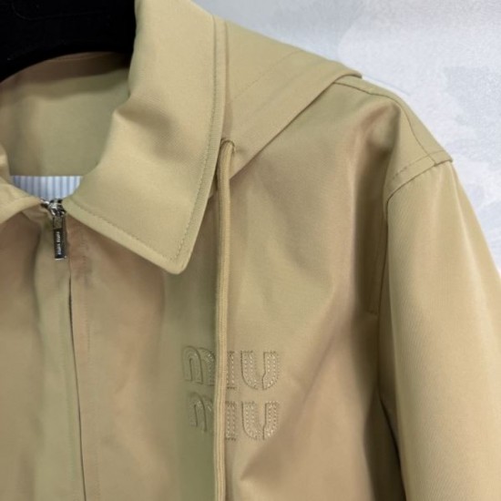 MIU MIU Trench Coat 2025 New Autumn/Winter A classic autumn/winter outerwear with outstanding presence MIU MIU Trench Coat 2025 New Autumn/Winter A classic autumn/winter outerwear with outstanding presence