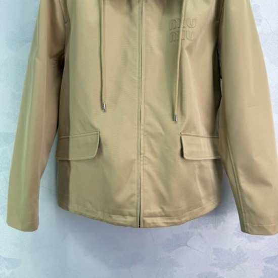 MIU MIU Trench Coat 2025 New Autumn/Winter A classic autumn/winter outerwear with outstanding presence MIU MIU Trench Coat 2025 New Autumn/Winter A classic autumn/winter outerwear with outstanding presence