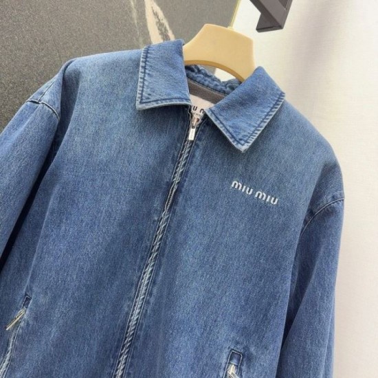 MIU MIU Jacket 2025 Fall/Winter New Item Perfectly compatible and definitely recommended MIU MIU Jacket 2025 Fall/Winter New Item Perfectly compatible and definitely recommended