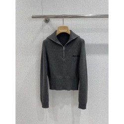 MIU MIU Knit Sweater 2025 Fall/Winter New Item This season's attention-grabbing item highlights the brand's charm