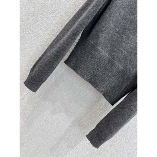 MIU MIU Knit Sweater 2025 Fall/Winter New Item This season's attention-grabbing item highlights the brand's charm MIU MIU Knit Sweater 2025 Fall/Winter New Item This season's attention-grabbing item highlights the brand's charm