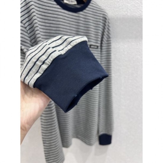 MIU MIU Long Sleeve T-Shirt 2025 New Autumn/Winter New T-shirt that is sure to be the latest trend MIU MIU Long Sleeve T-Shirt 2025 New Autumn/Winter New T-shirt that is sure to be the latest trend
