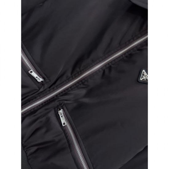 PRADA Prada Jacket 2025 New Autumn/Winter New Outerwear trend that continues to be popular this season PRADA Prada Jacket 2025 New Autumn/Winter New Outerwear trend that continues to be popular this season
