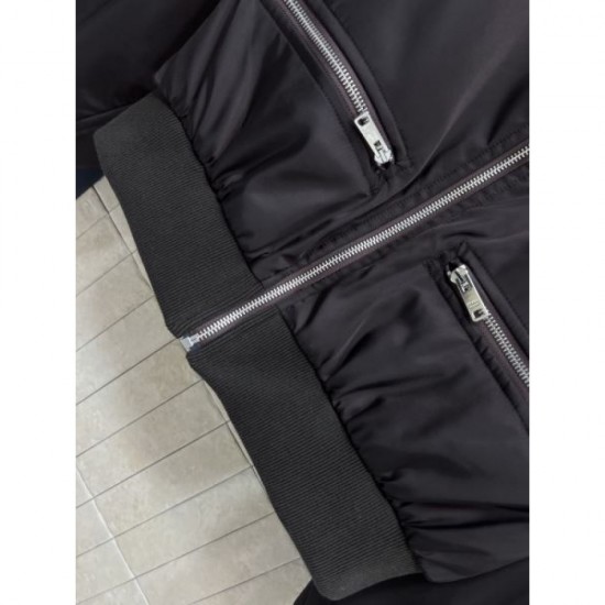 PRADA Prada Jacket 2025 New Autumn/Winter New Outerwear trend that continues to be popular this season PRADA Prada Jacket 2025 New Autumn/Winter New Outerwear trend that continues to be popular this season