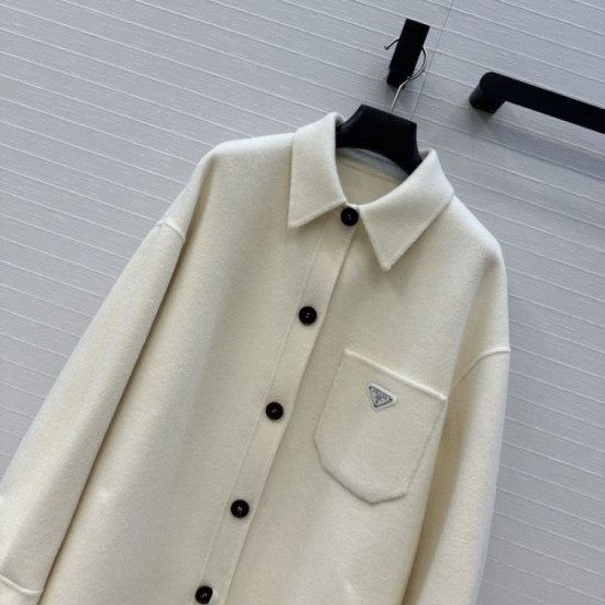 PRADA Prada Coat 2025 New Fall/Winter A sophisticated coat that creates an autumn/winter look PRADA Prada Coat 2025 New Fall/Winter A sophisticated coat that creates an autumn/winter look