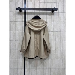 PRADA Trench Coat New Autumn/Winter 2025 A classic coat that stands out with sophisticated charm