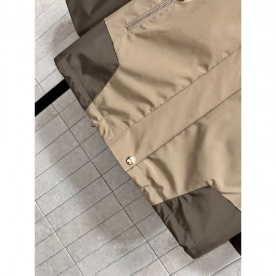 PRADA Mountain Jacket 2025 Fall/Winter New High quality and popular outdoor outerwear PRADA Mountain Jacket 2025 Fall/Winter New High quality and popular outdoor outerwear