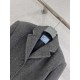 PRADA Prada Coat 2025 New Autumn/Winter A versatile coat that can be used for any occasion PRADA Prada Coat 2025 New Autumn/Winter A versatile coat that can be used for any occasion