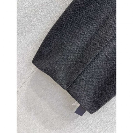 PRADA Prada Coat 2025 New Autumn/Winter A versatile coat that can be used for any occasion PRADA Prada Coat 2025 New Autumn/Winter A versatile coat that can be used for any occasion
