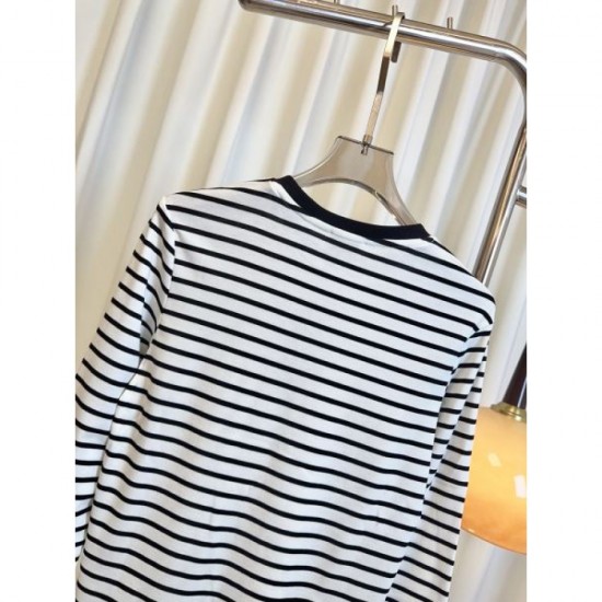 YSL Yves Saint Laurent Long Sleeve T-Shirt 2025 Fall/Winter New Cool Popular T-Shirt YSL Yves Saint Laurent Long Sleeve T-Shirt 2025 Fall/Winter New Cool Popular T-Shirt