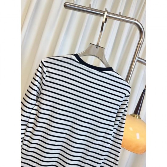 YSL Yves Saint Laurent Long Sleeve T-Shirt 2025 Fall/Winter New Cool Popular T-Shirt YSL Yves Saint Laurent Long Sleeve T-Shirt 2025 Fall/Winter New Cool Popular T-Shirt