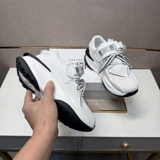 2025FW Men's Sneakers GIVENCHY Elegant design that exudes a mature impression