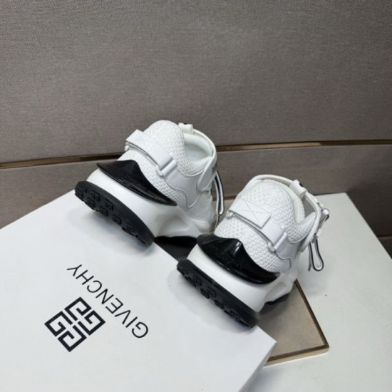 2025FW Men's Sneakers GIVENCHY Elegant design that exudes a mature impression