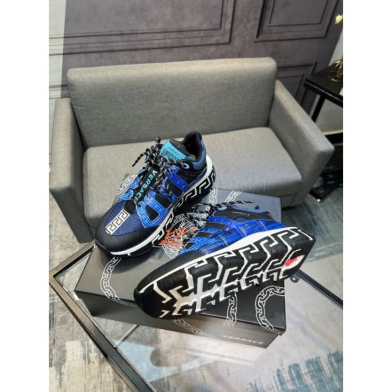 2025FW Men's Sneakers VERSACE Elegant design that makes you look mature