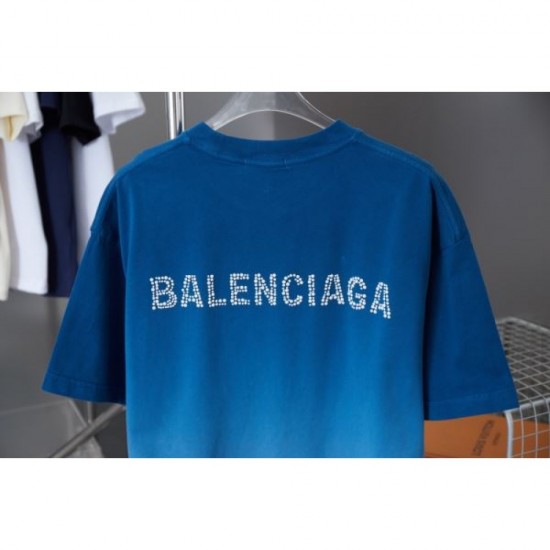2025SS Short Sleeve T-Shirt BALENCIAGA Balenciaga Modern Style 2025SS Short Sleeve T-Shirt BALENCIAGA Balenciaga Modern Style