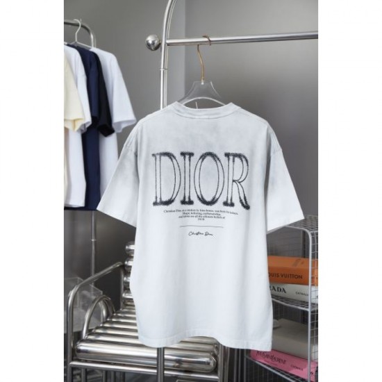 2025SS Short-sleeved T-shirt DIOR Just keep this in mind! 2025SS Short-sleeved T-shirt DIOR Just keep this in mind!