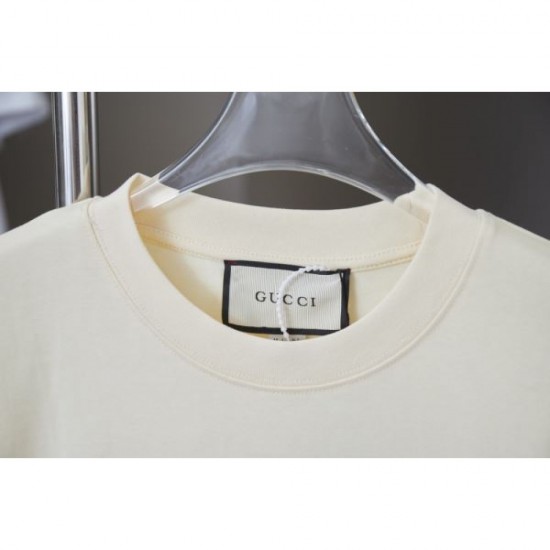 2025SS Short-sleeved T-shirt GUCCI A playful item 2025SS Short-sleeved T-shirt GUCCI A playful item