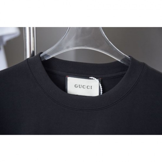 2025SS Short Sleeve T-Shirt GUCCI Gucci Spring/Summer New Products that are attracting attention 2025SS Short Sleeve T-Shirt GUCCI Gucci Spring/Summer New Products that are attracting attention